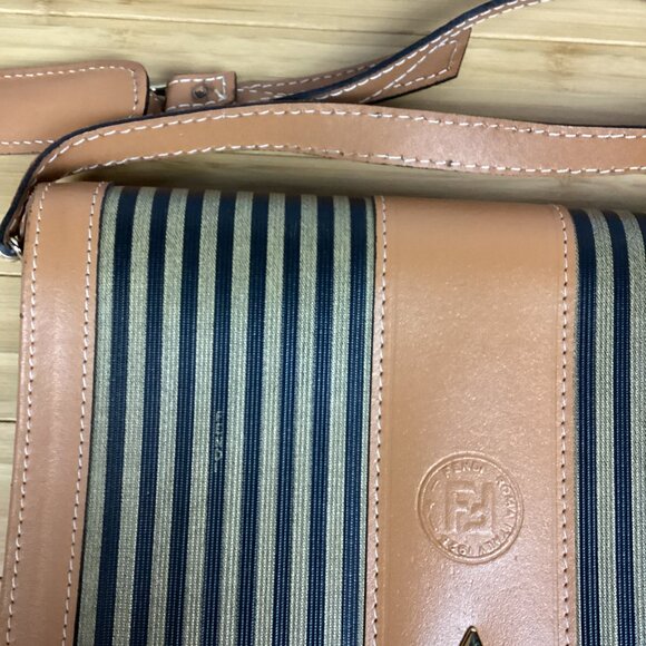 Fendi VIntage Leather Handbag Flap Top Tan - Picture 3 of 16